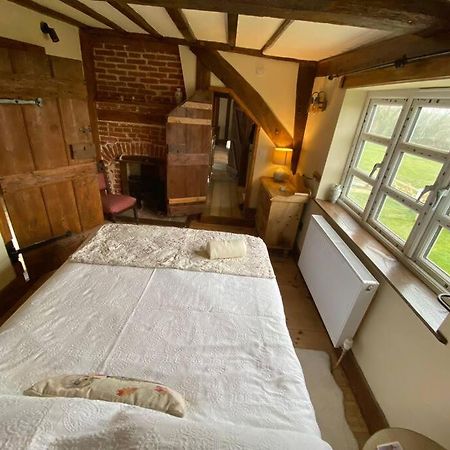 A Newly Renovated, Cosy Escape In The Beautiful Shepherd'S Cottage Dereham Eksteriør bilde