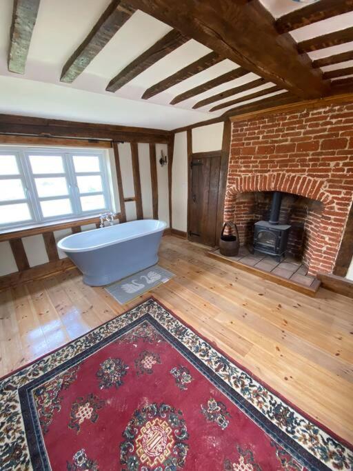 A Newly Renovated, Cosy Escape In The Beautiful Shepherd'S Cottage Dereham Eksteriør bilde