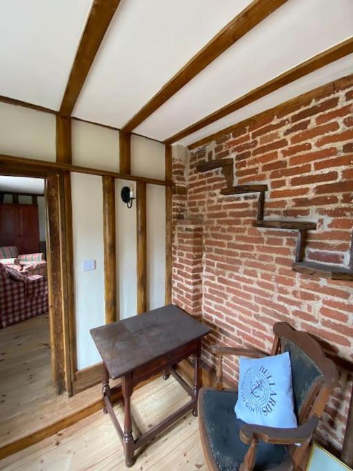 A Newly Renovated, Cosy Escape In The Beautiful Shepherd'S Cottage Dereham Eksteriør bilde